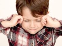 子供の瞼の腫れやかゆみアイキャッチ画像