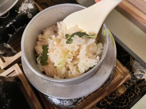 灰屋の夕食の蟹釜飯