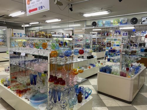 恩納ガラス工房の店内