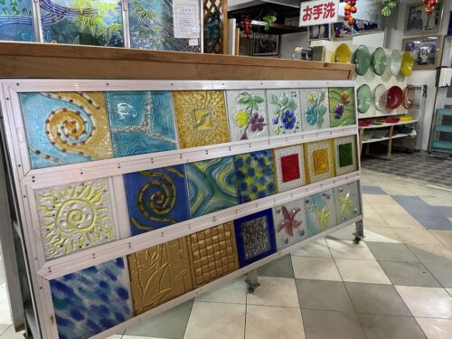 恩納ガラス工房の店内