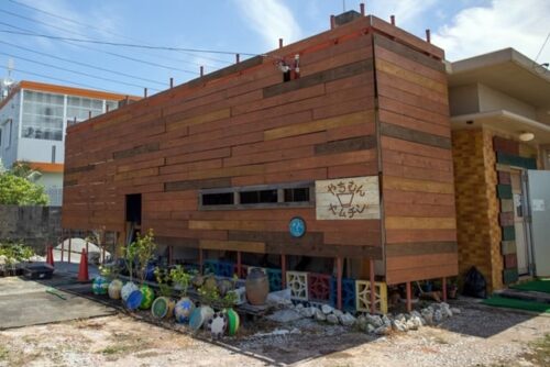 やちむんヤムチンの外観